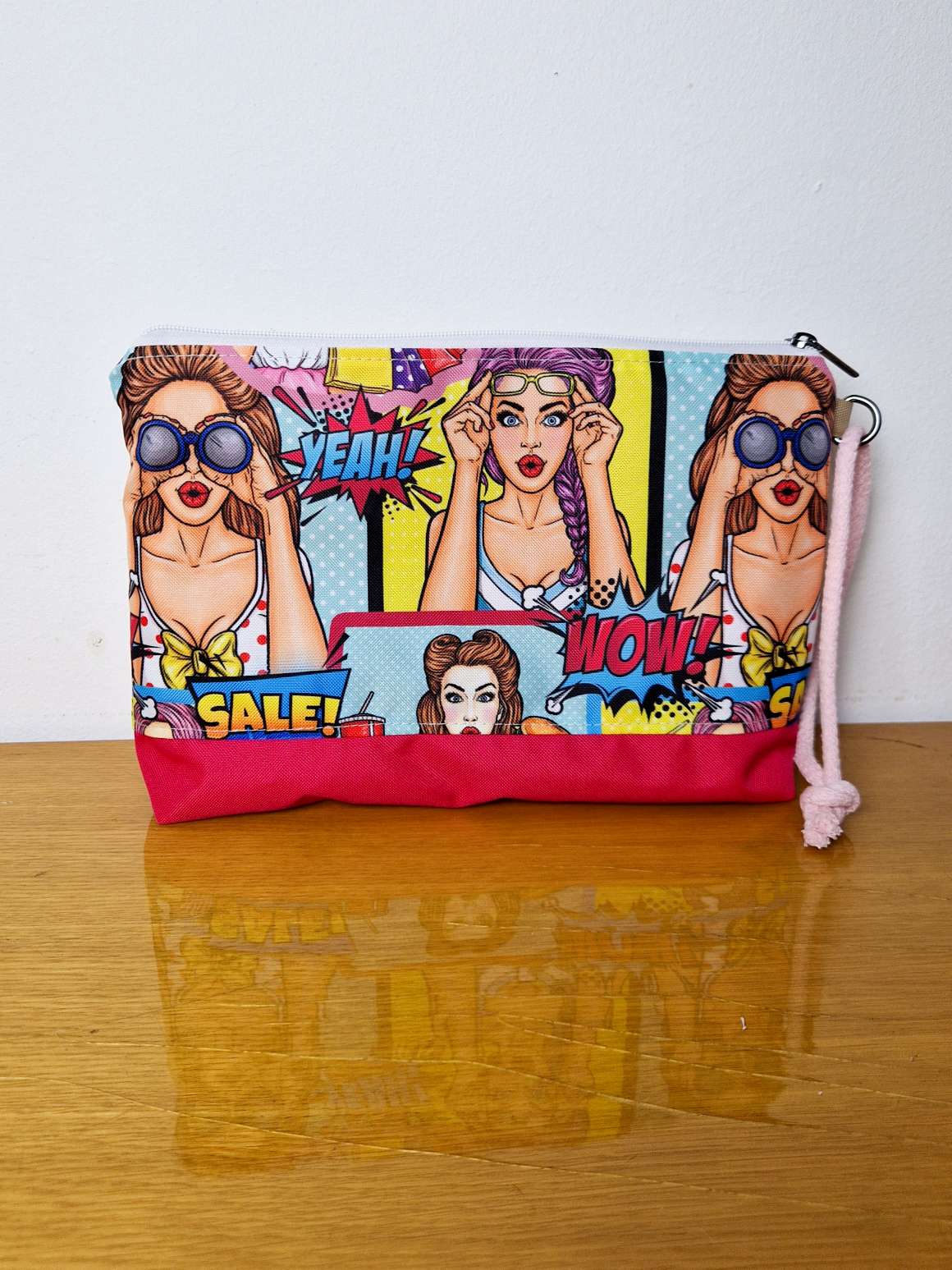 'Summer' Large Cartoon Clutch